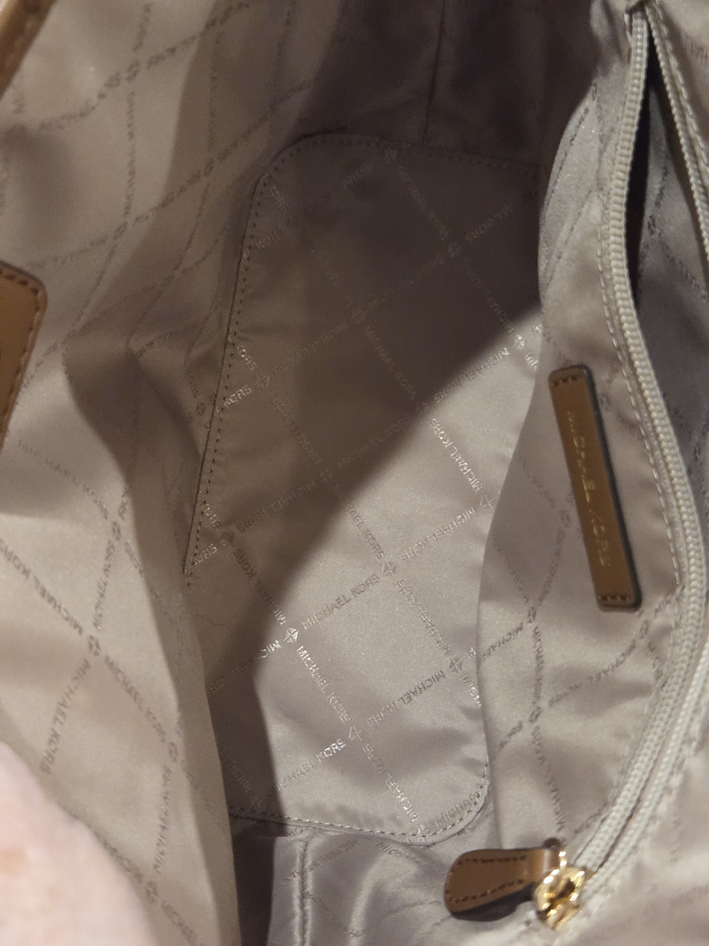 Michael Kors Cream Canvas Tote Crossbody with Brown Trim - Picture 9 of 11
